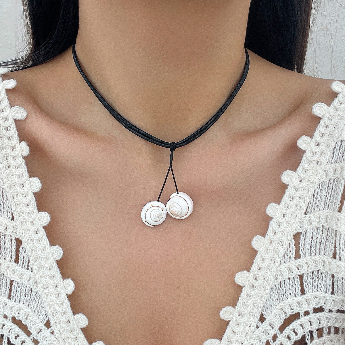 Collar con colgante de concha de estilo vacacional con detalle de borla en cordón de cera natural para mujer