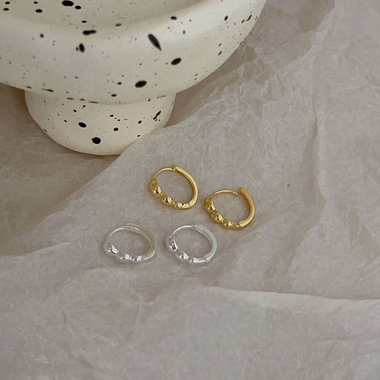 Orecchini a perno geometrici minimalisti in argento con cubi a quadrato arrotondato in argento sterling 925