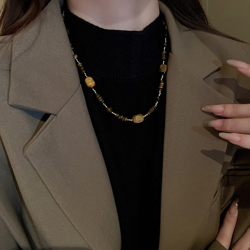 Collana con Ciondolo Vintage a Occhio di Tigre Geometrico Placcata Oro 18K Lunga per Maglione da Donna