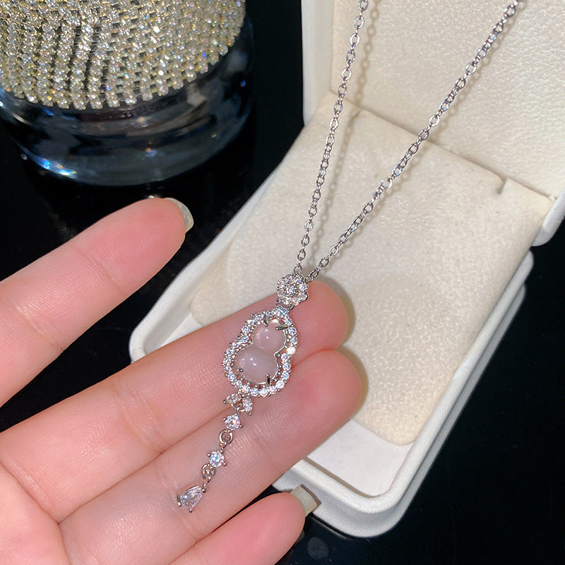 Luxury Ice-Translucent Gourd Pendant Titanium Steel Necklace with Brass Plated Cable Chain for Unisex