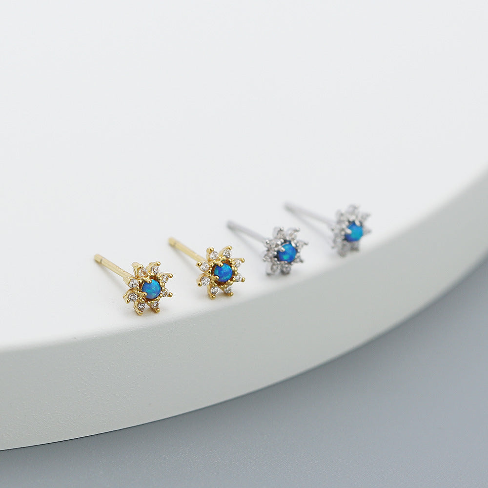 Orecchini a perno floreali in argento sterling 925 con intarsio in zirconi cubici