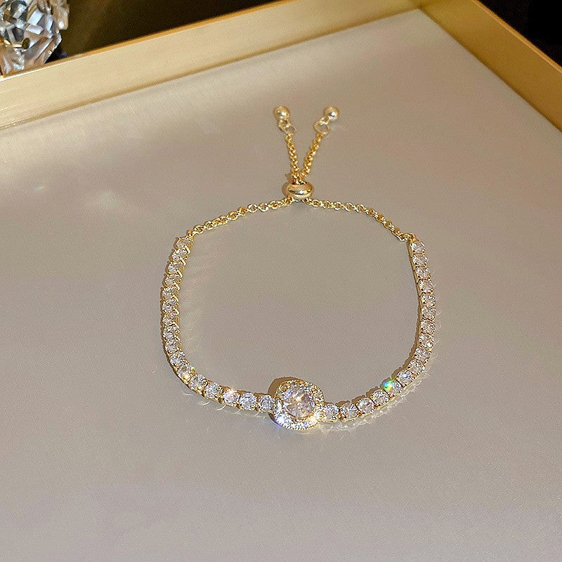 Elegant Heart-Shaped Gold-Plated Zirconia Bracelet for Women with Delicate Luxury Aesthetic