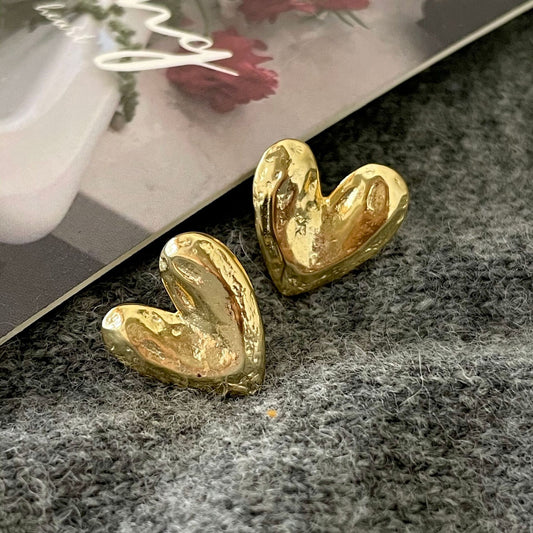 Orecchini a perno minimalisti a forma di cuore in argento sterling 925 con pavé di microzirconi