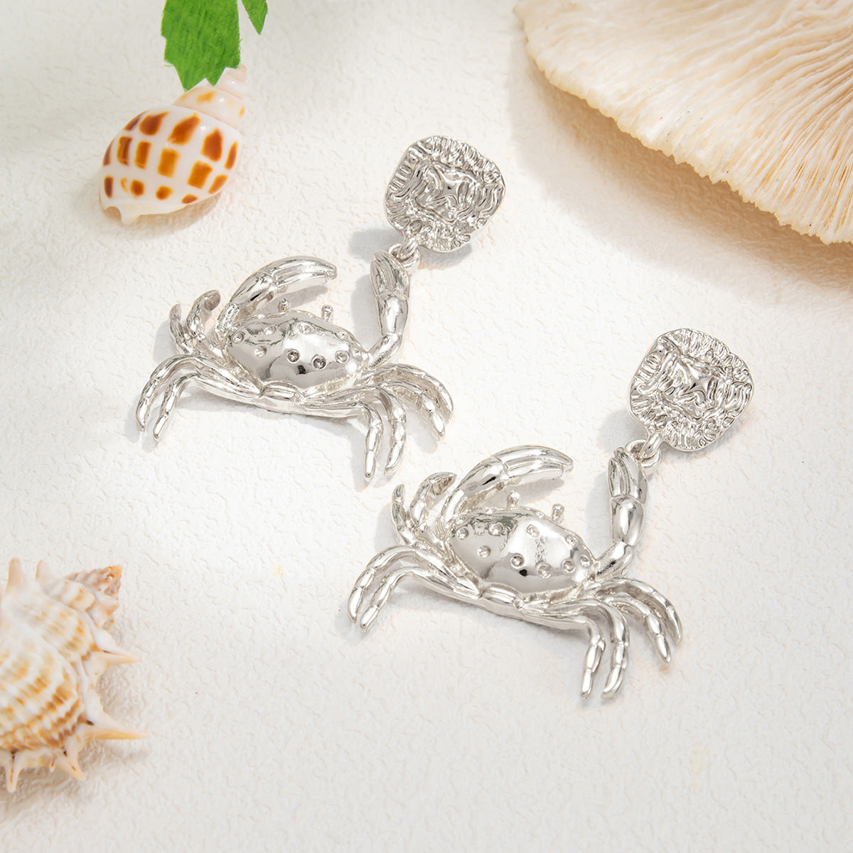 Fashionable Plated Zinc Alloy Animal Crab Lobster Earrings for Women