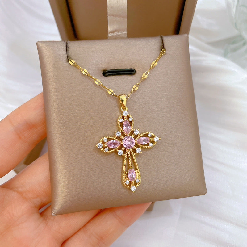 Lujoso collar con colgante de cruz dulce de acero de titanio con incrustaciones de diamantes de imitación en cadena de cuello