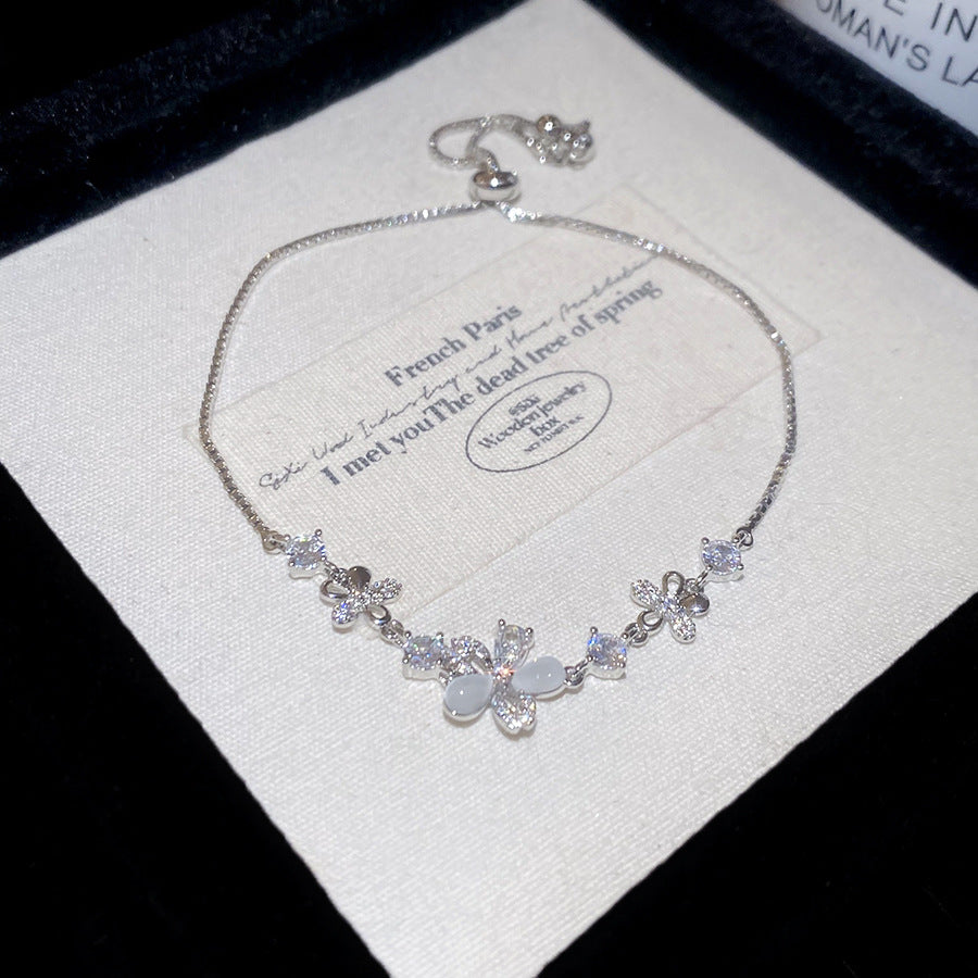 Minimalist Zircon Cat's Eye Flower Bracelet for Women with Copper Base and Inlay Craftsmanship