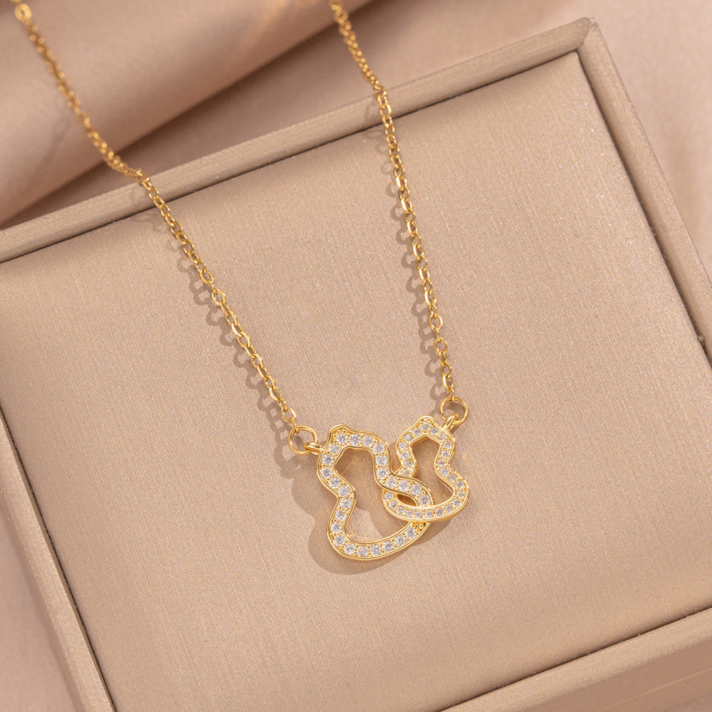 Light Luxury Star-Shaped Pendant Necklace for Women with 18K Gold Plated Copper and Titanium Steel O-Chain