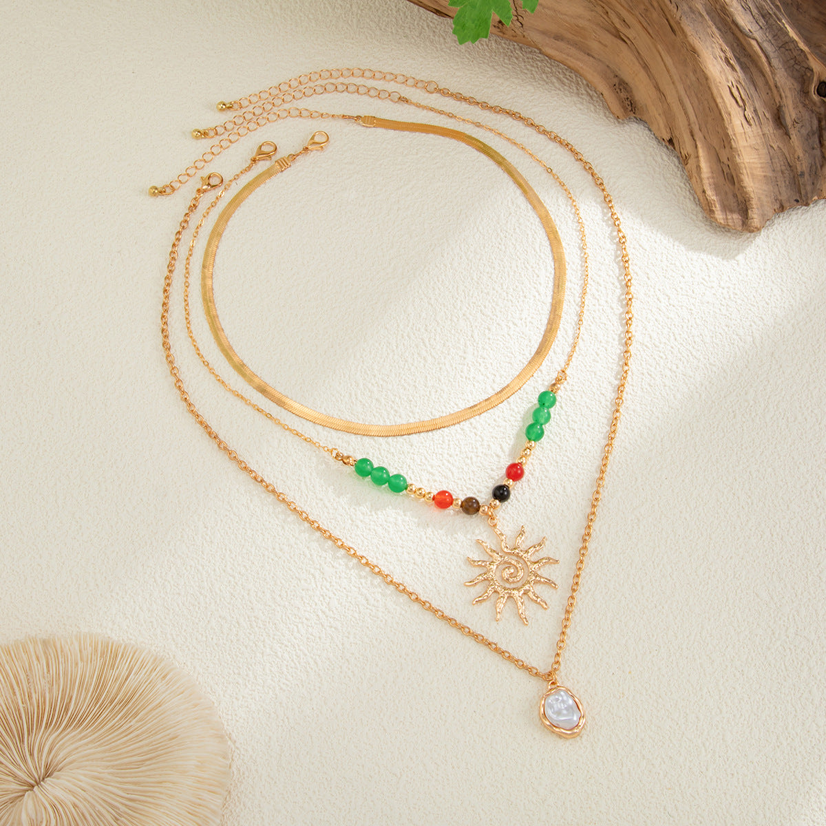 Fashionable Geometric Sun Pendant Plated Alloy Snake Chain Necklace for Women