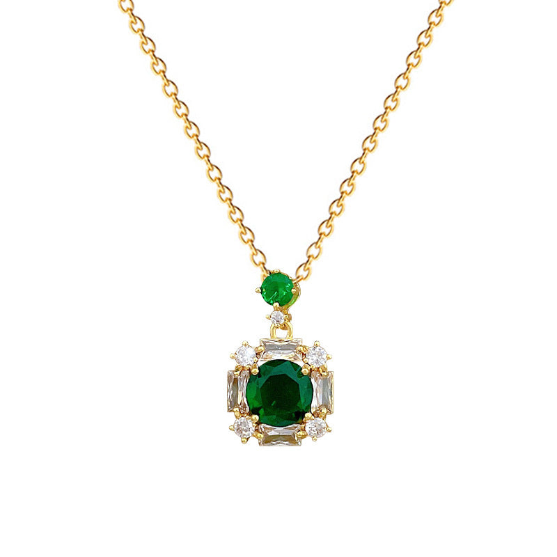 Collar con colgante de gema cuadrada verde estilo dibujos animados para mujer, cadena delicada de acero inoxidable para clavícula con detalles completos de diamantes de imitación