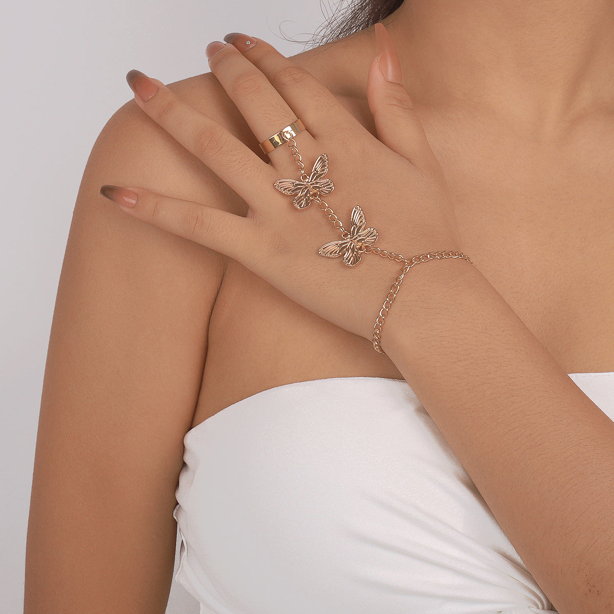 Pulsera gótica geométrica de araña, serpiente y mariposa para mujer con base de aleación chapada y detalles de diamantes de imitación