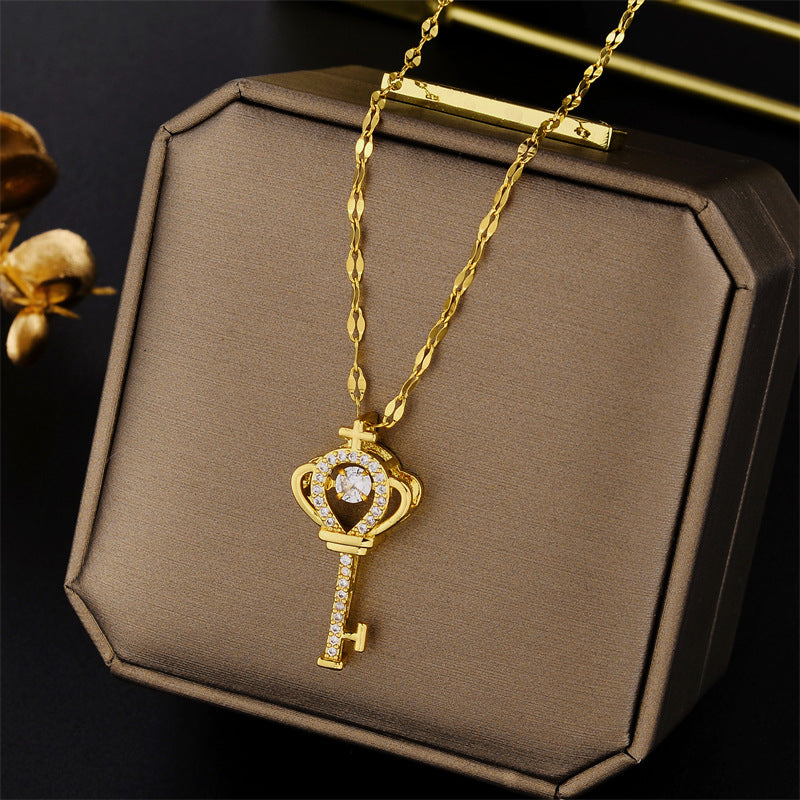 Minimalist Four-Leaf Clover Pendant Necklace in Titanium Steel with Plated Finish for Women