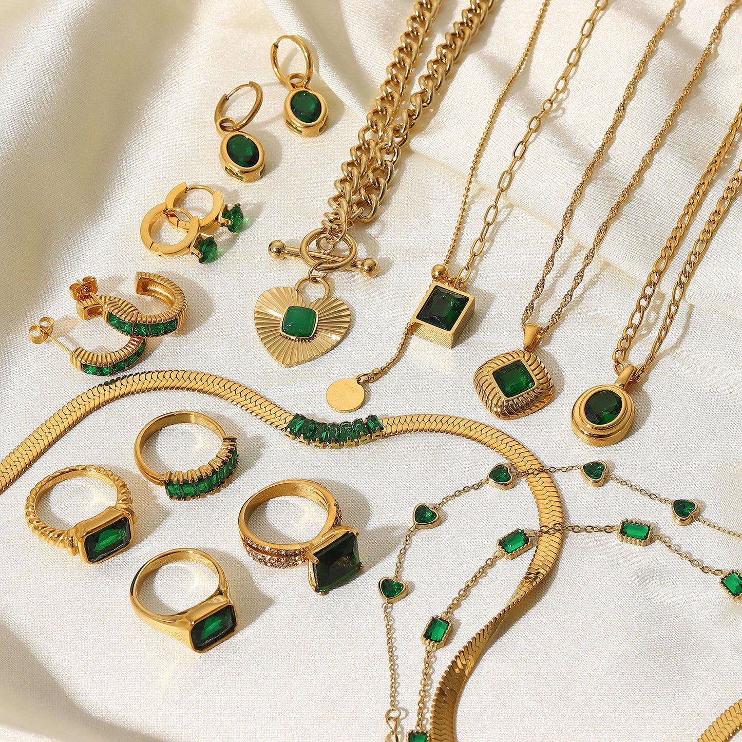 Set collana geometrica vintage in zirconia verde da donna, ciondolo in acciaio inossidabile con finitura placcata