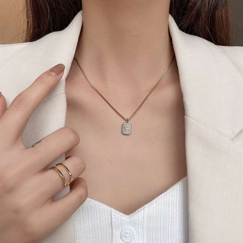 Elegant Minimalist M-Shaped Square Pendant Necklace for Women Made of Titanium Steel with Plated Finish and Sparkling Rhinestone Accents