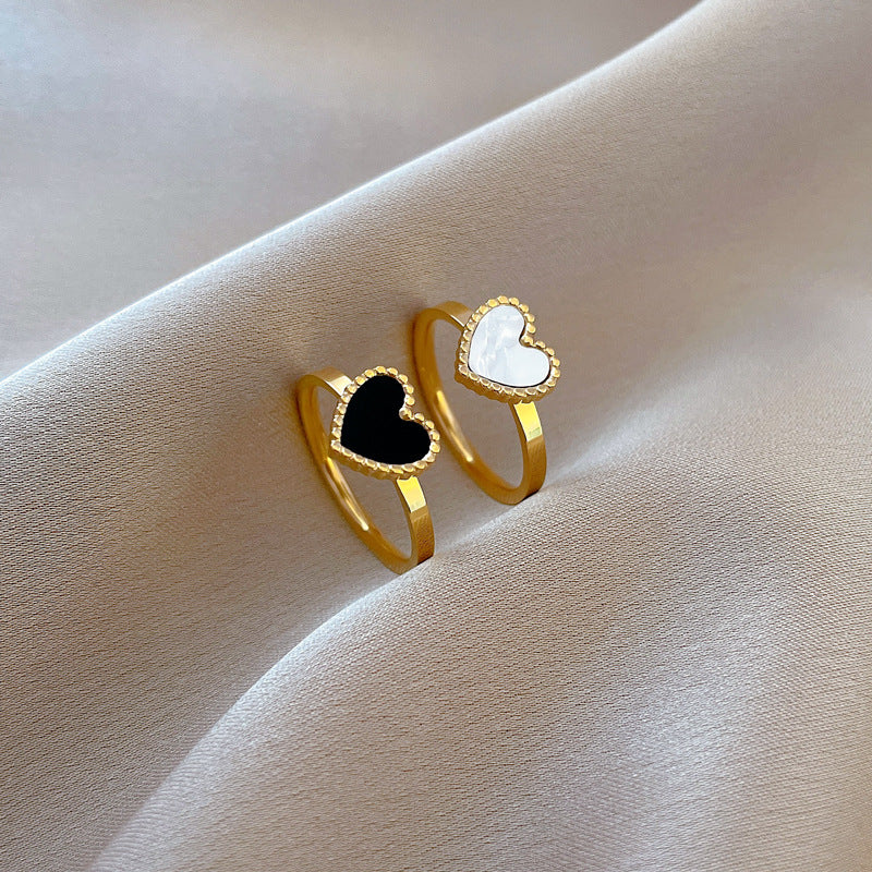 Anillo Corazón Minimalista de Acero Titanio Unisex