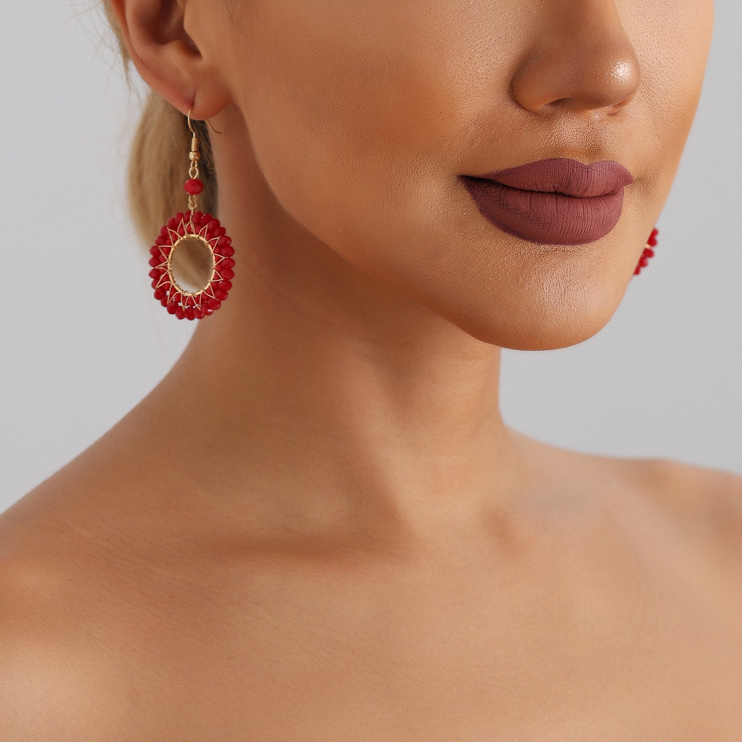 Pendientes de aro tejidos de cristal coloridos para mujer con forma geométrica y acabado galvanizado