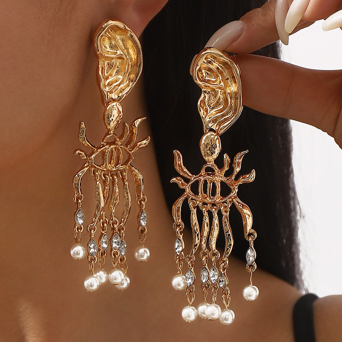 Pendientes asimétricos geométricos estilo vintage con pedrería y perlas de imitación, pendientes largos colgantes de aleación chapada para mujer