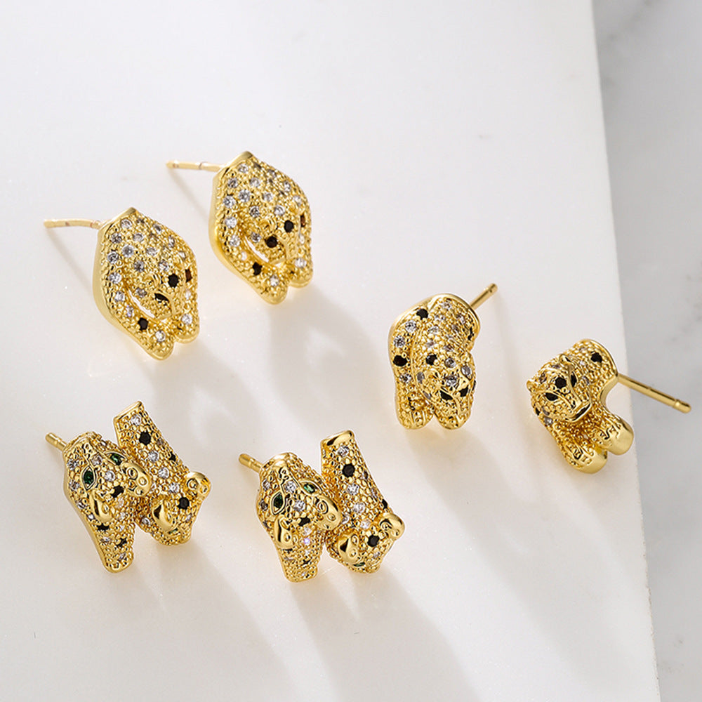 Orecchini a perno geometrici minimalisti in rame con perni placcati in oro 18K e zirconia micro-pavé