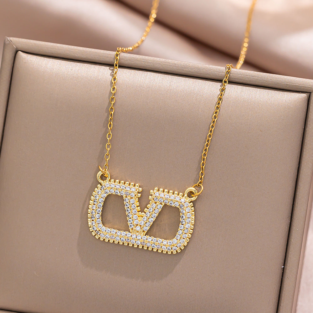 Elegante Collana a V in Acciaio al Titanio con Placcatura Sottovuoto Ipoallergenica, Catena Minimalista per Clavicole con Incastonatura Completa di Strass