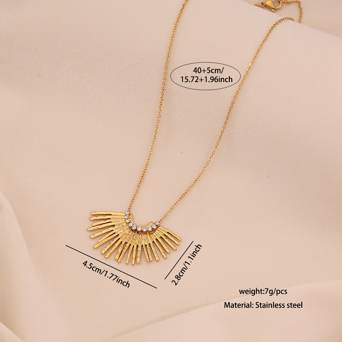 Fashionable Floral Stainless Steel Pendant Necklace with Plated Finish for Women O-Chain Collarbone Jewelry