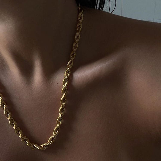 Cadena con dije de barra de acero de titanio estilo hip-hop