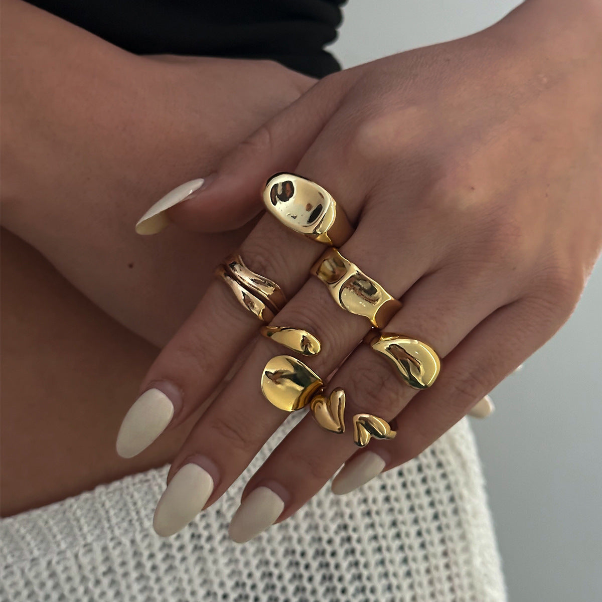 Set di anelli da donna minimalisti con fiocco e forma geometrica in lega, con finitura placcata effetto lava