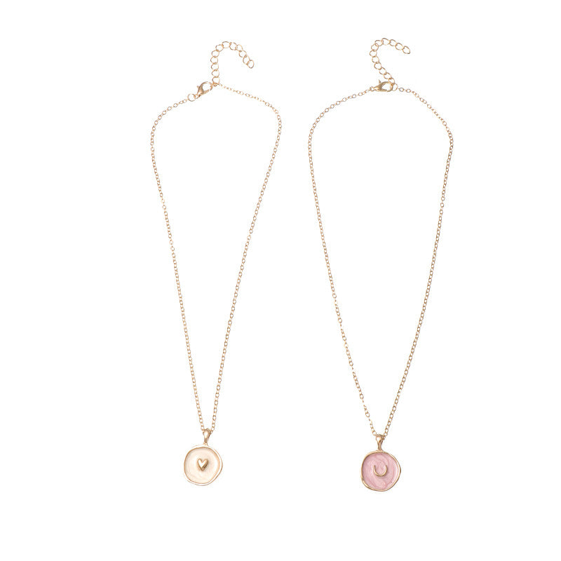 Collar minimalista con colgante de aleación con forma de corazón y luna con acabado esmaltado para niños y niñas, estilo cadena de serpiente