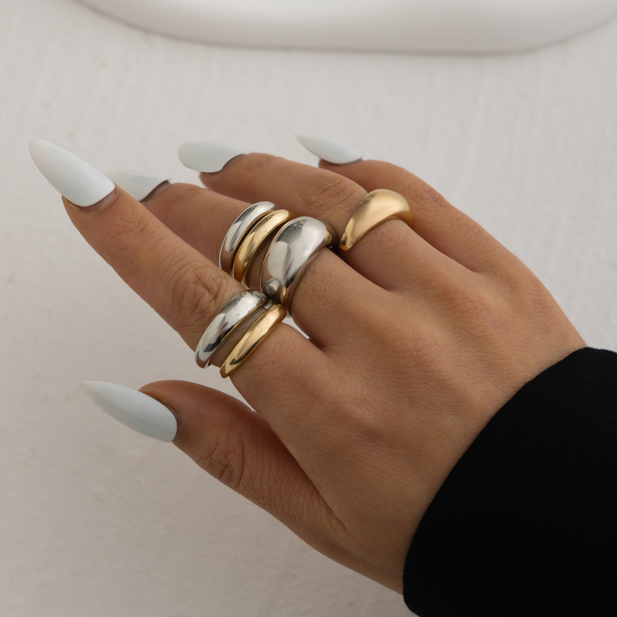 Stackable Geometric Zinc Alloy Plated Rings Set for Women
