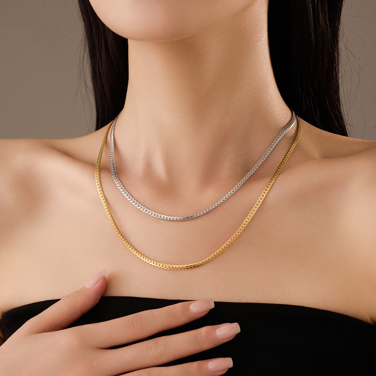 Collana Minimalista in Acciaio Inossidabile con Finitura Placcata per Uomo e Donna