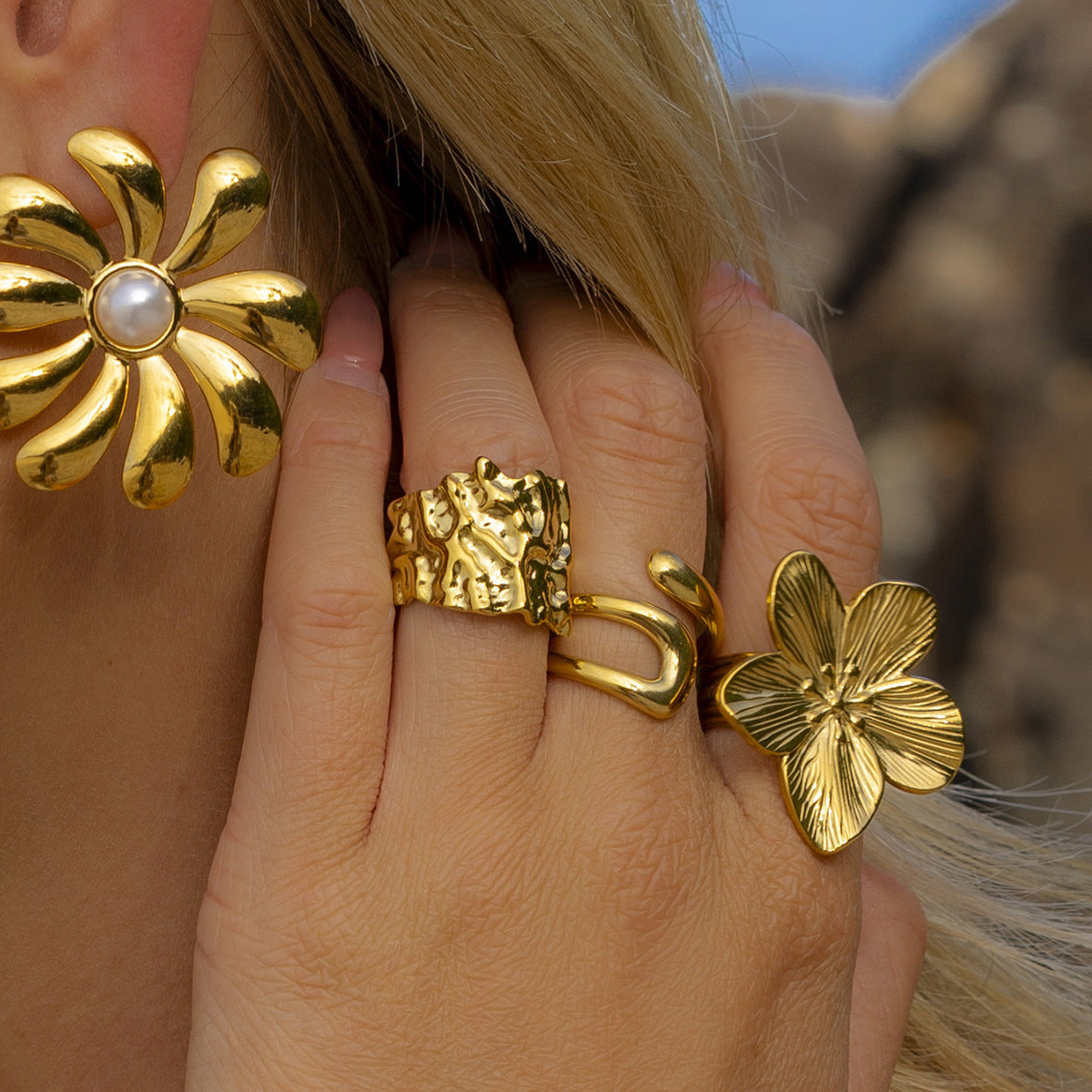 Collar de Acero Inoxidable con Perlas Modernas, Anillo de Acero de Titanio Floral y Pulsera Apilable para Mujer