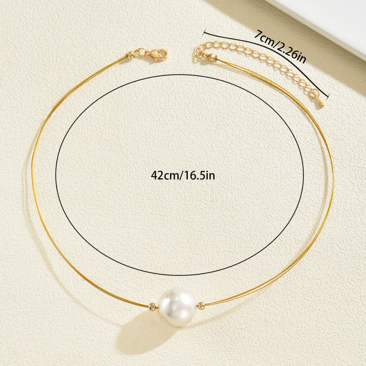 Elegante collana di perle geometrica da donna con finitura placcata, catena regolabile per clavicola, gioiello minimalista di tendenza