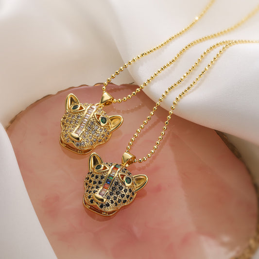 Collana pendente con testa di leopardo minimalista da donna in rame placcato oro 18 carati e zirconi