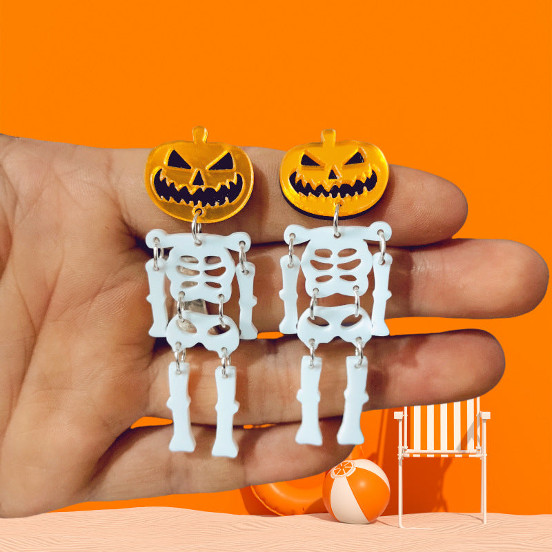 Orecchini pendenti gotici scuri intagliati a forma di teschio di zucca in acrilico per Halloween, unisex
