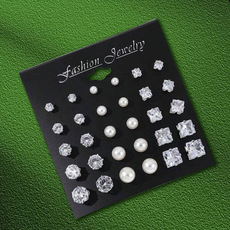 Set di 12 paia di orecchini casual con perle, zirconi cubici, cuore, forme geometriche, rotonde, triangolari e quadrate in acciaio inossidabile