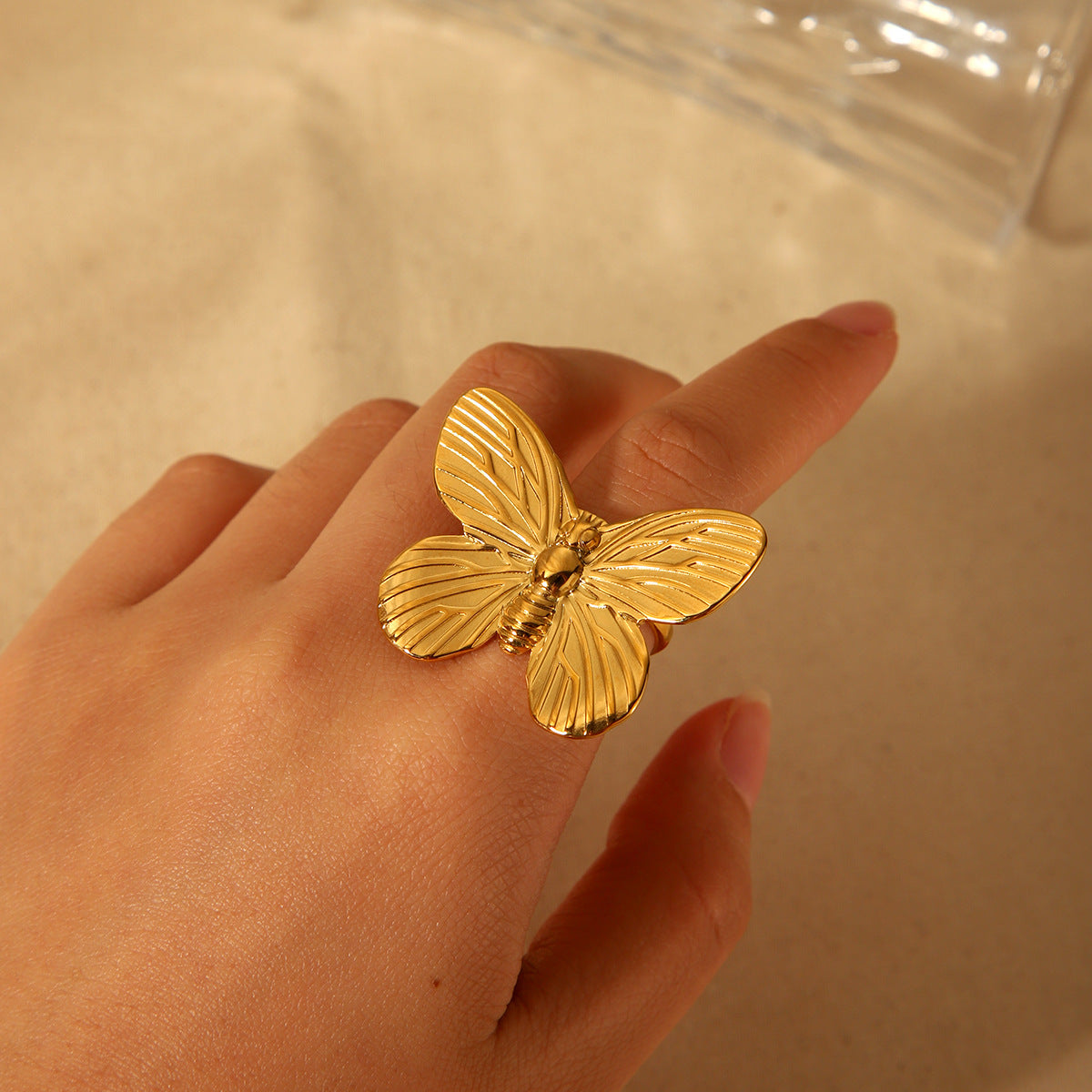 Collar con colgante de mariposa estilo Ins para mujer de acero inoxidable con acabado chapado y detalles de perlas