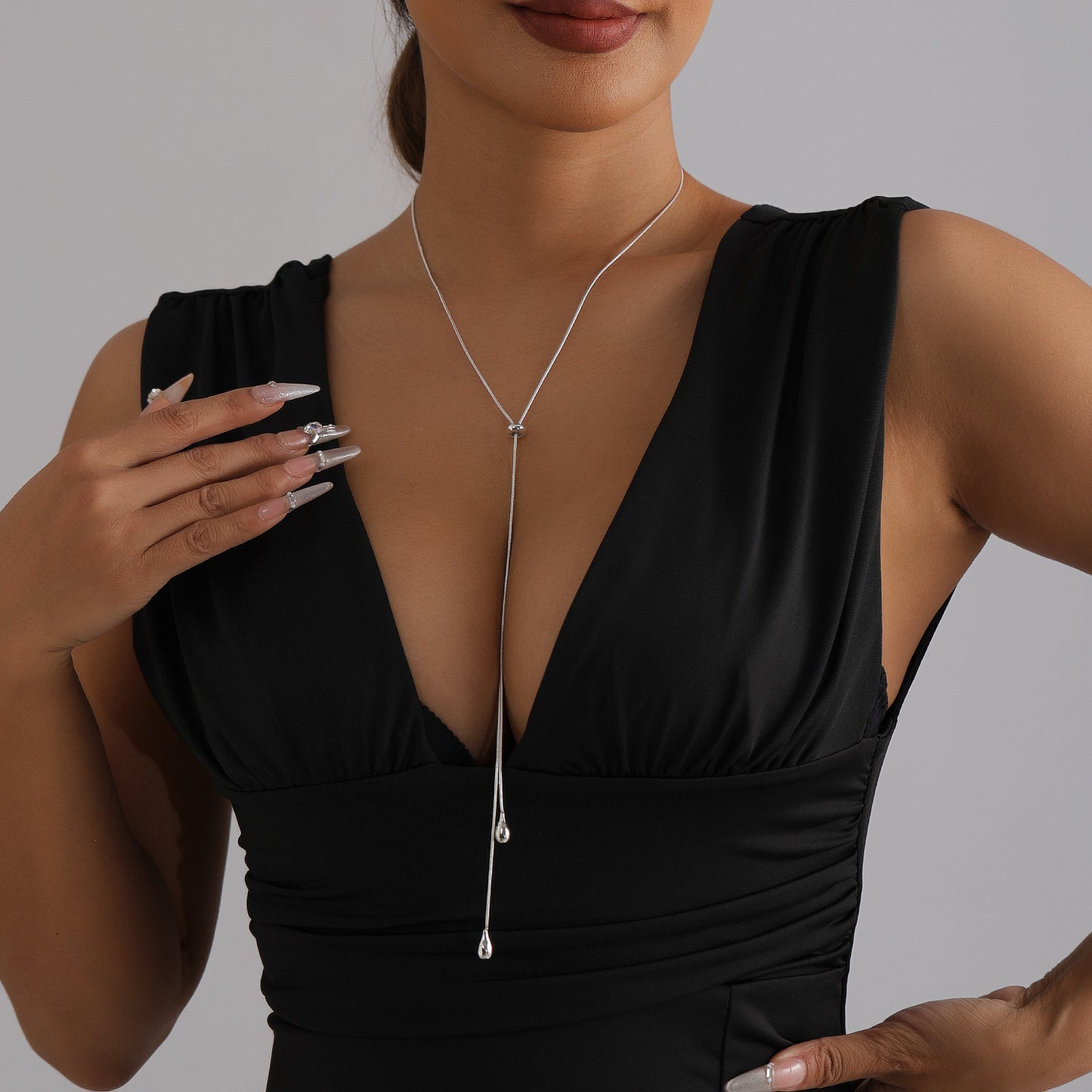Minimalist Geometric Teardrop Iron Plated Alloy Pendant Snake Chain Necklace for Women and Men