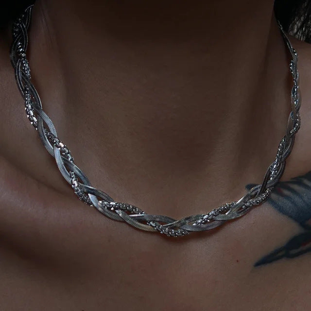 Collana girocollo da donna con catena a serpente in acciaio al titanio a forma di U, stile francese vintage, placcata oro