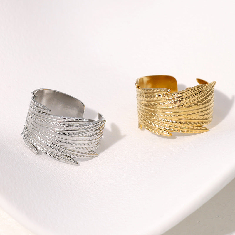 Anello regolabile in acciaio al titanio a forma di piuma per dito indice, anello unisex di moda in stile vintage con finitura placcata