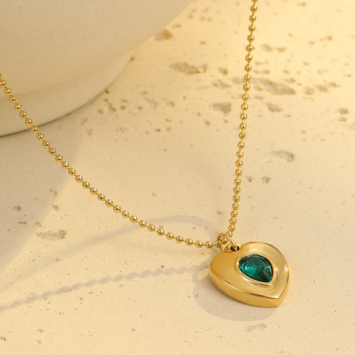Collar vintage geométrico de circonita verde de acero inoxidable para mujer con baño de oro de 18 quilates, cadena de clavícula delicada