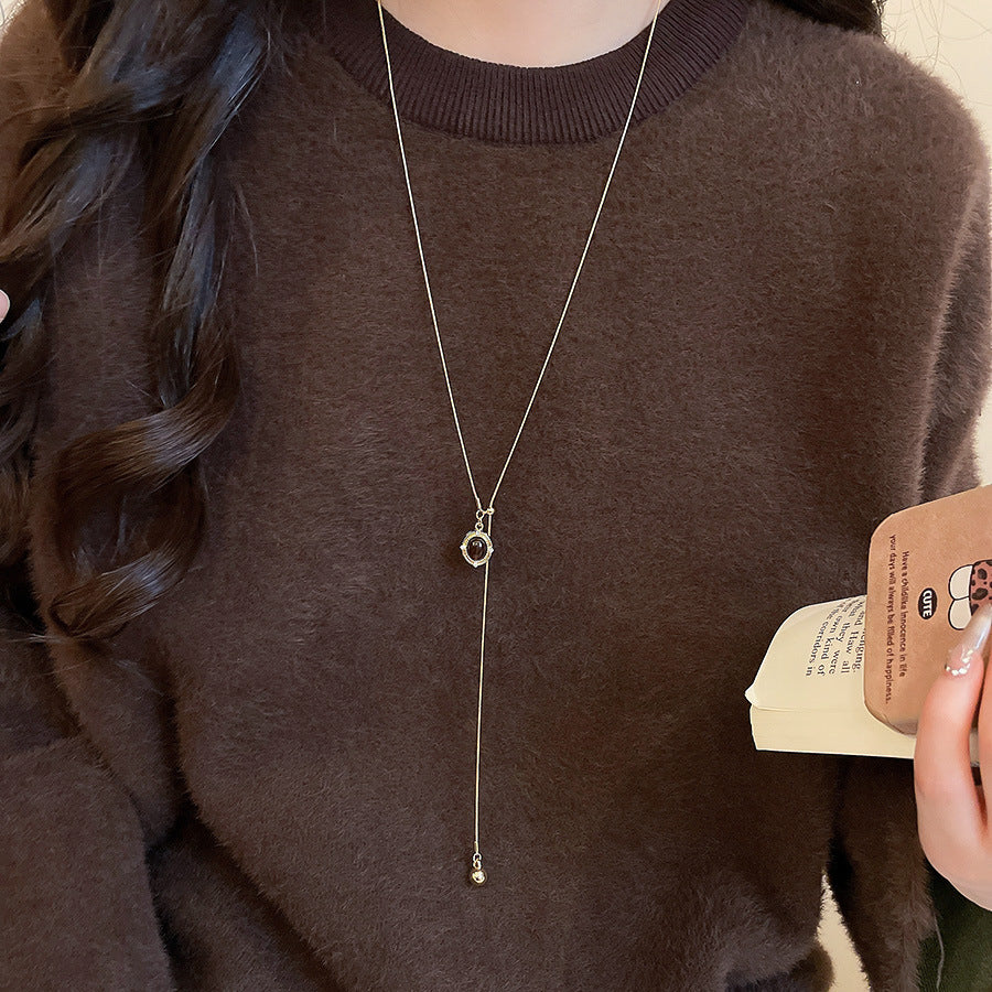 Collana con ciondolo geometrico minimalista in rame placcato da donna, catena maglione di lusso leggera