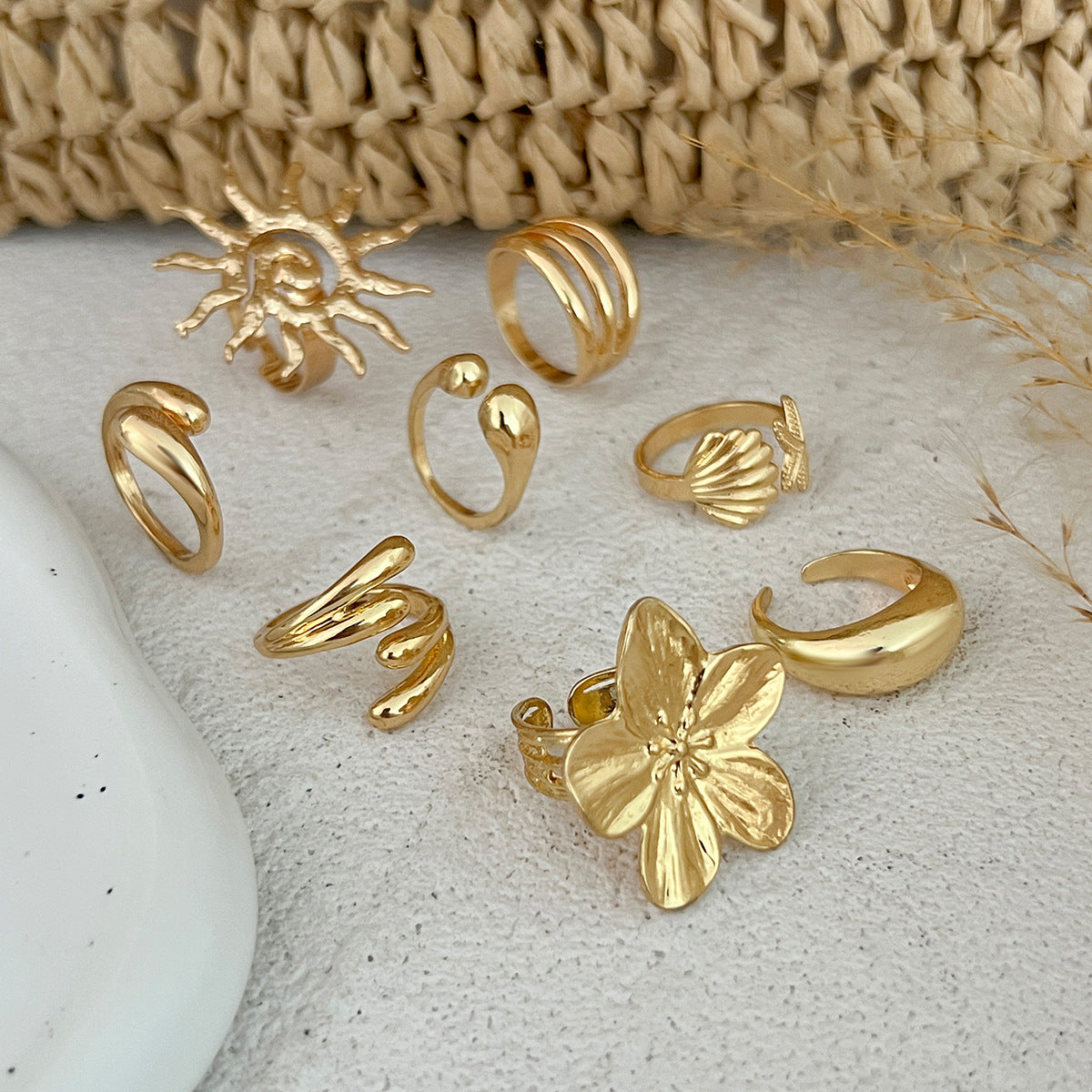 Tropical Starfish and Seashell Alloy Ring with Plated Finish for Women, Geometric and Animal-Shaped Statement Jewelry