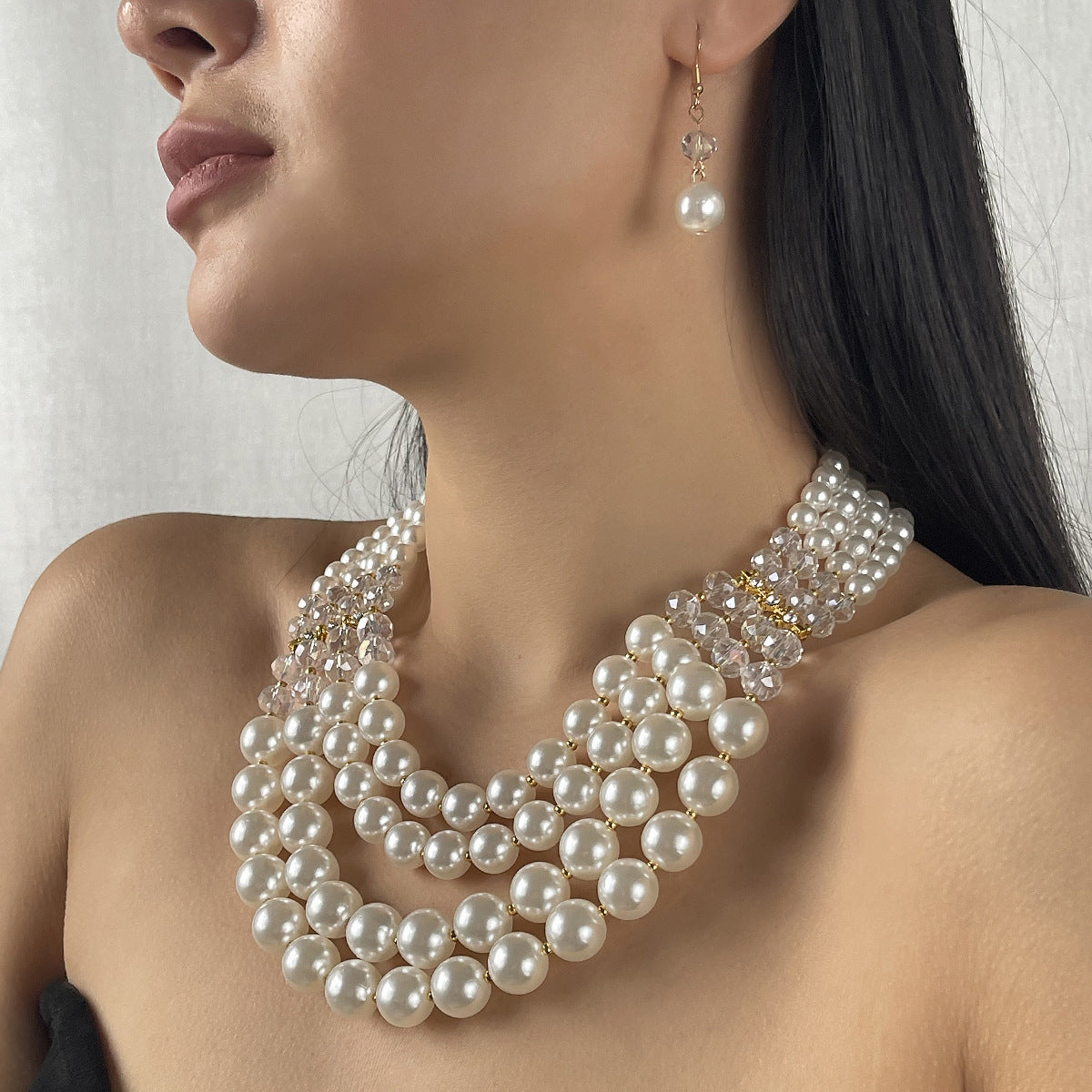 Elegante conjunto de collar de perlas de varias capas y pendientes en aleación con colgantes de nácar para mujer