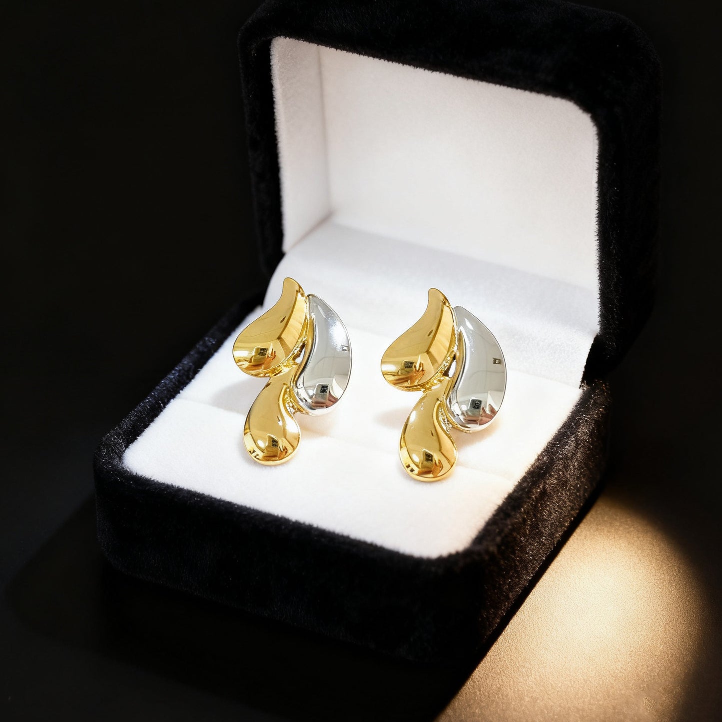 Orecchini da donna placcati in acciaio inossidabile a goccia geometrici ed eleganti