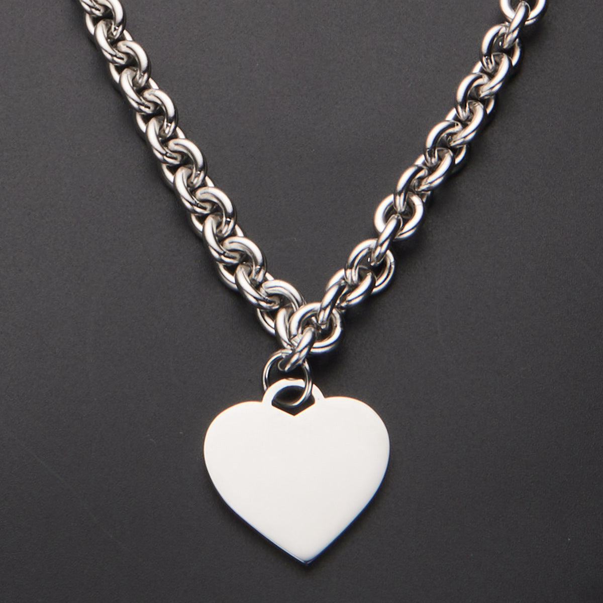Sweet Minimalist Heart-Shaped Titanium Steel Necklace and Bracelet Set with Polished Stainless Steel Lobster Clasp