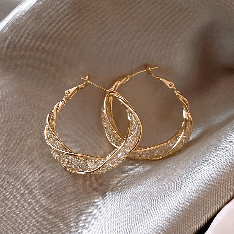 Orecchini a farfalla geometrici chic con perle d'acqua dolce e intarsio di zirconi su perni in argento sterling 925