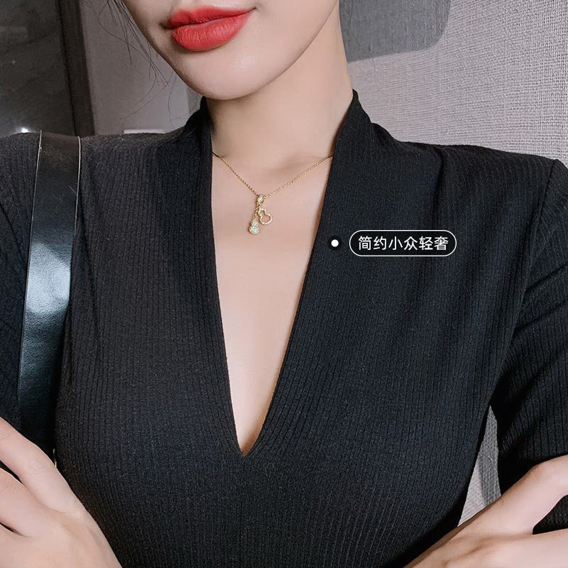 Fashion Minimalist Gourd Shape Titanium Steel Necklace with 18K Gold Plated Copper Pendant and Rhinestone Inlay