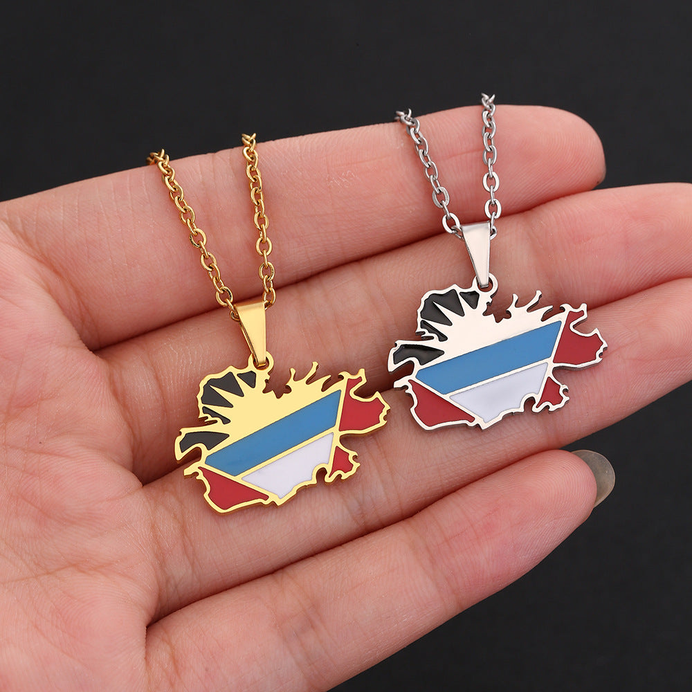 Collar con colgante de mapa geométrico de Antigua en acero inoxidable con dije de acero de titanio y acabado galvanizado para uso casual unisex a la moda