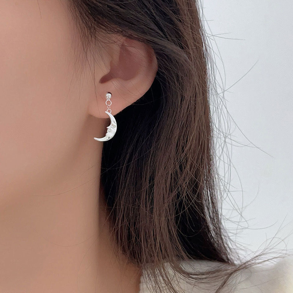 Orecchini a forma di luna stravaganti in argento sterling 925 con intarsio di perle, stile fresco e dolce