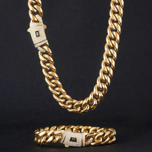 Minimalist Geometric Stainless Steel Cuban Chain Necklace with Plated Finish and Spring Clasp