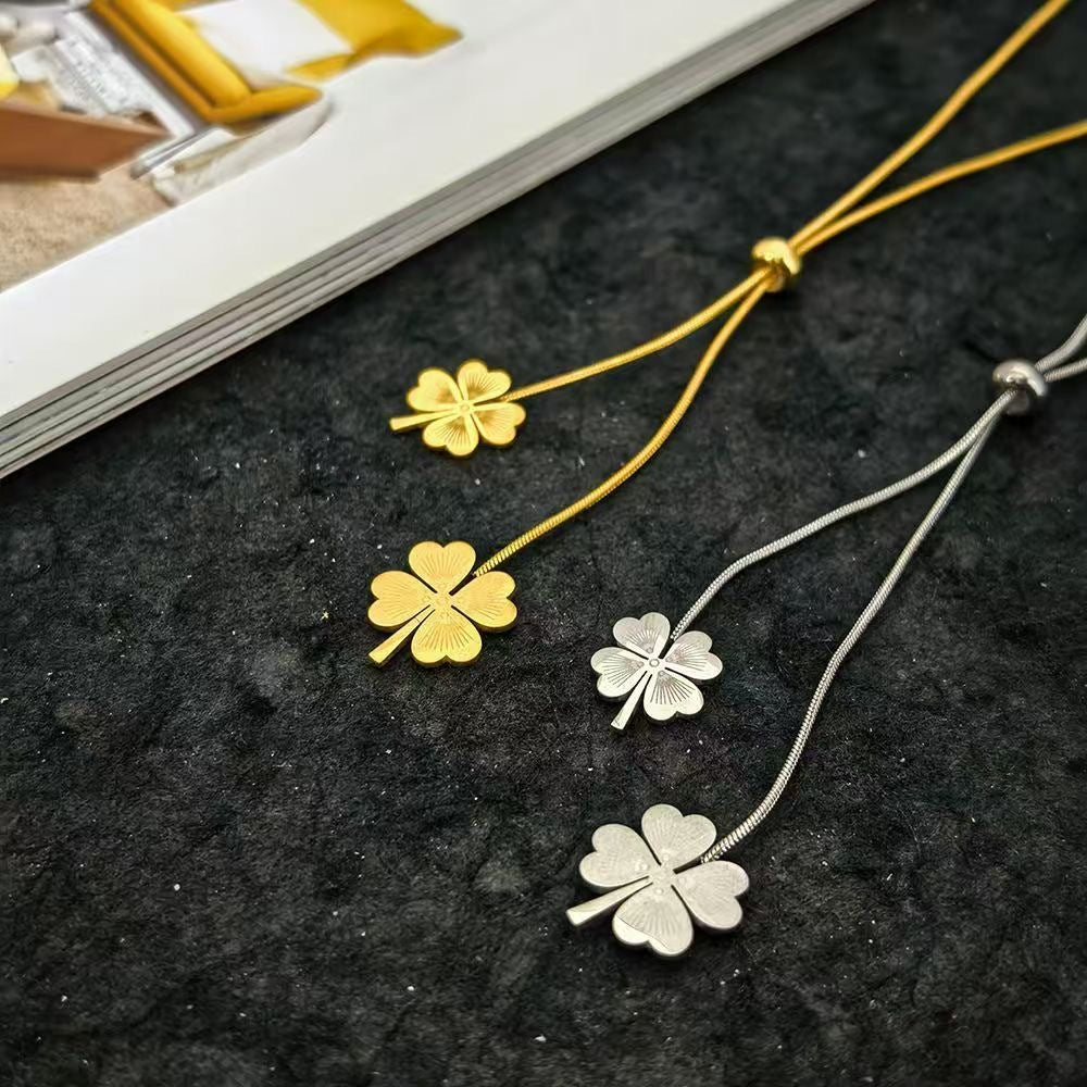 Minimalist Luxury Smooth Four-Leaf Clover Floral Titanium Steel Plated Necklace for Women