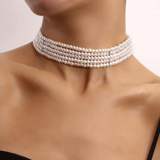 Collana minimalistica geometrica da donna con perla bianca in lega con finitura placcata